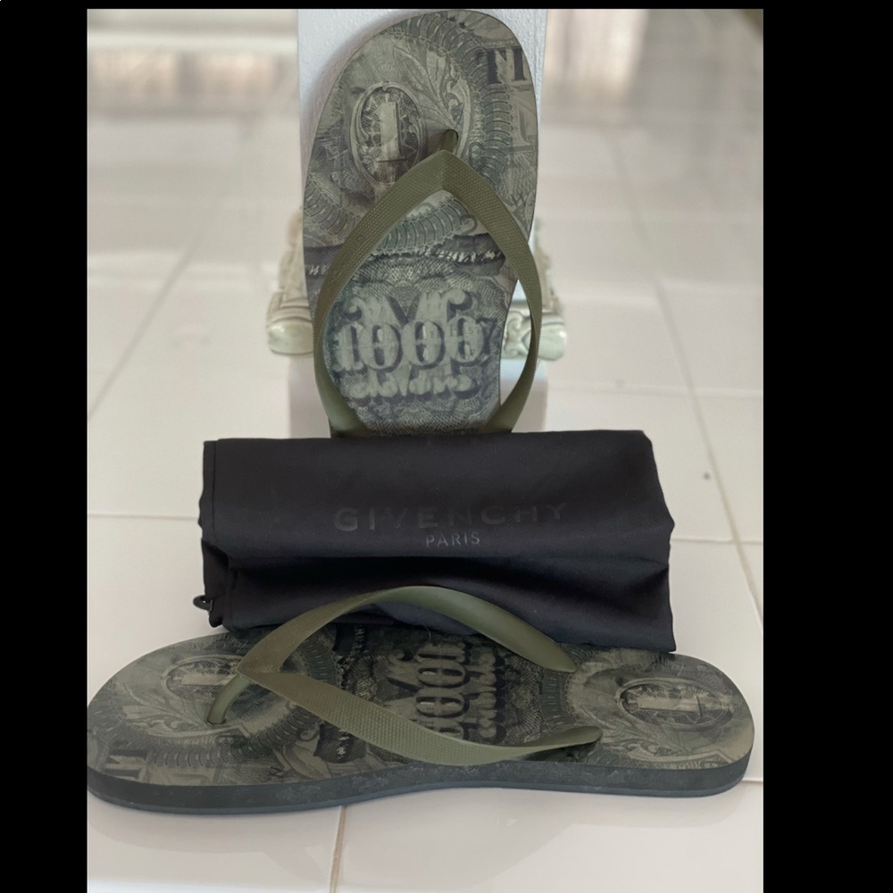 Givenchy  Flip-flops EUC  never worn!